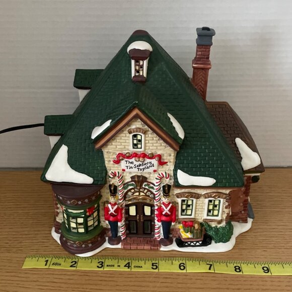 Vtg Santas Workbench Tin Soldiers Toyland Fiber Optic Christmas Village Shop - Picture 13 of 13